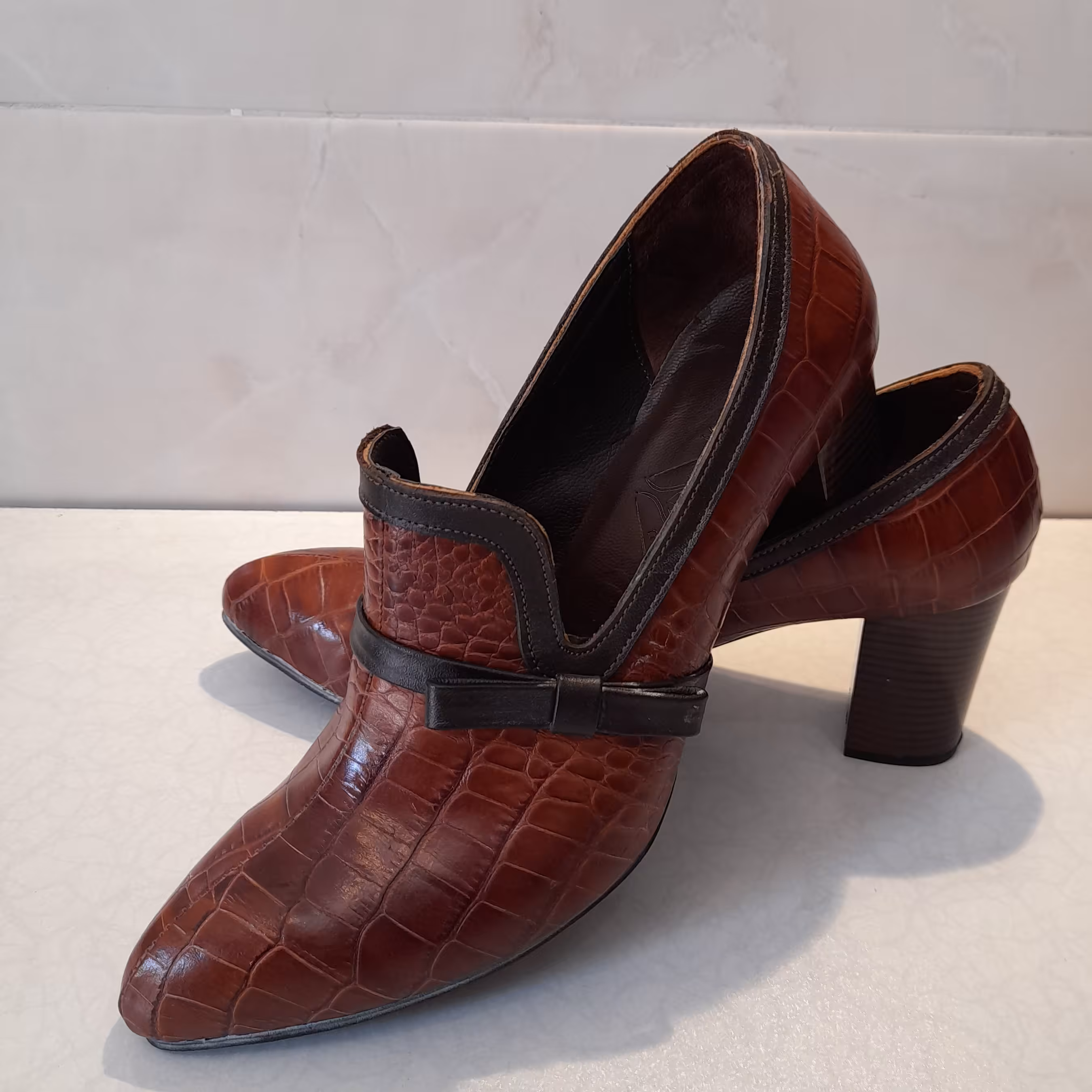 کفش چرم زیره ترک