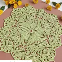 رومیزی قلاببافی قطر حدود 35 در رنگ دلخواه با نخ مرسریزه و ابریشم