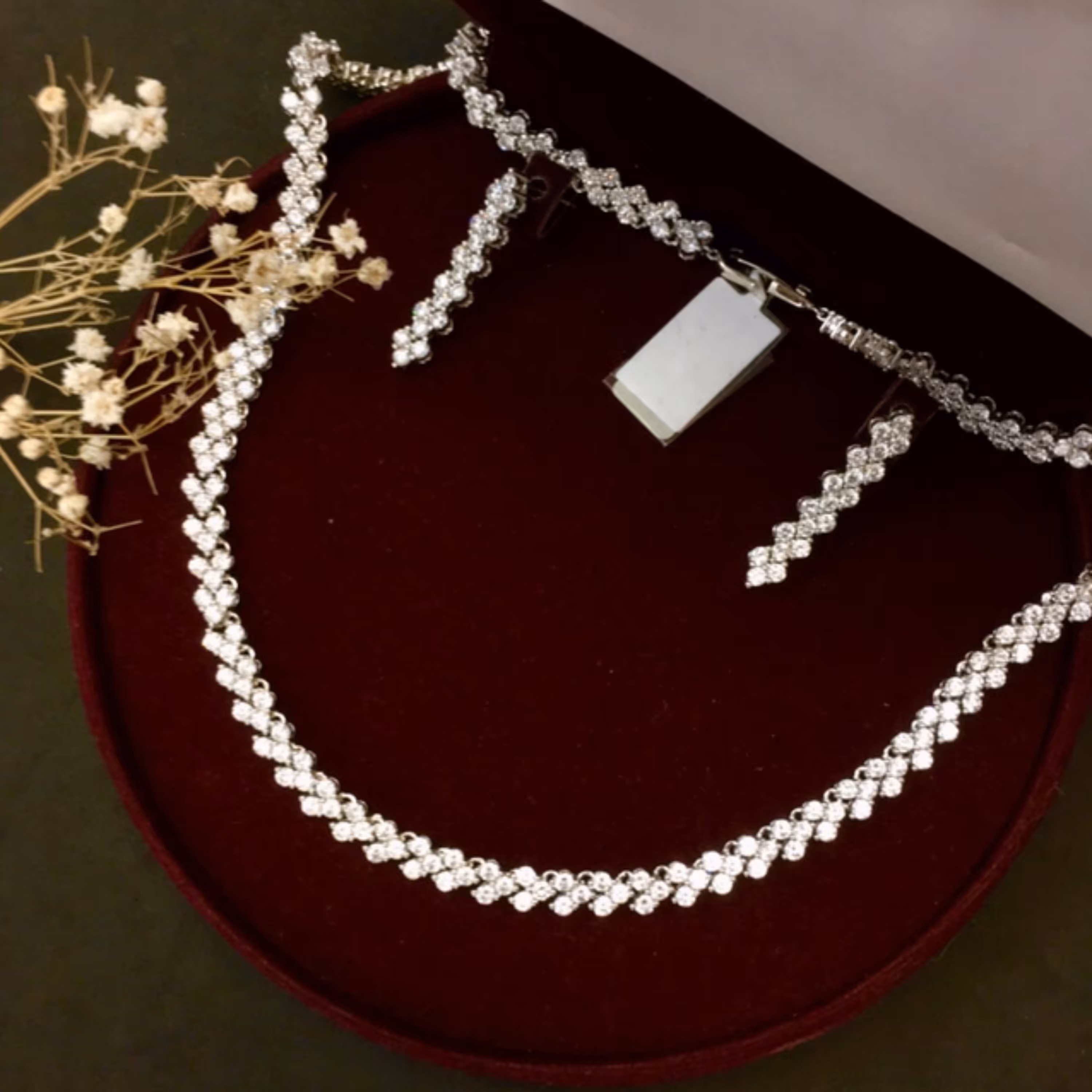 نیم ست سرویس طرح طلا مدل جواهری عروس جنس استیل رنگ ثابت مناسب عکاسی و مراسم کد3