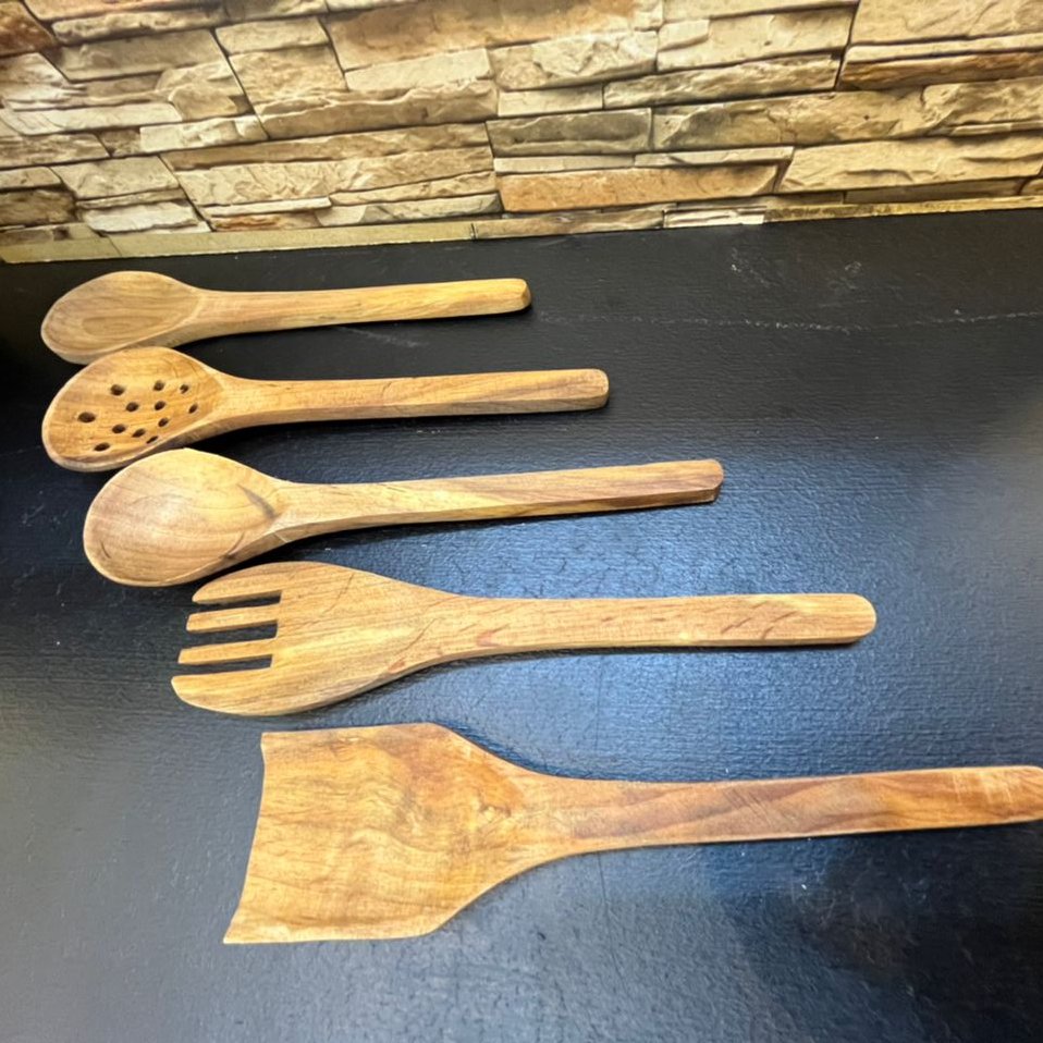 کفگیر ملاقه ی چوبی