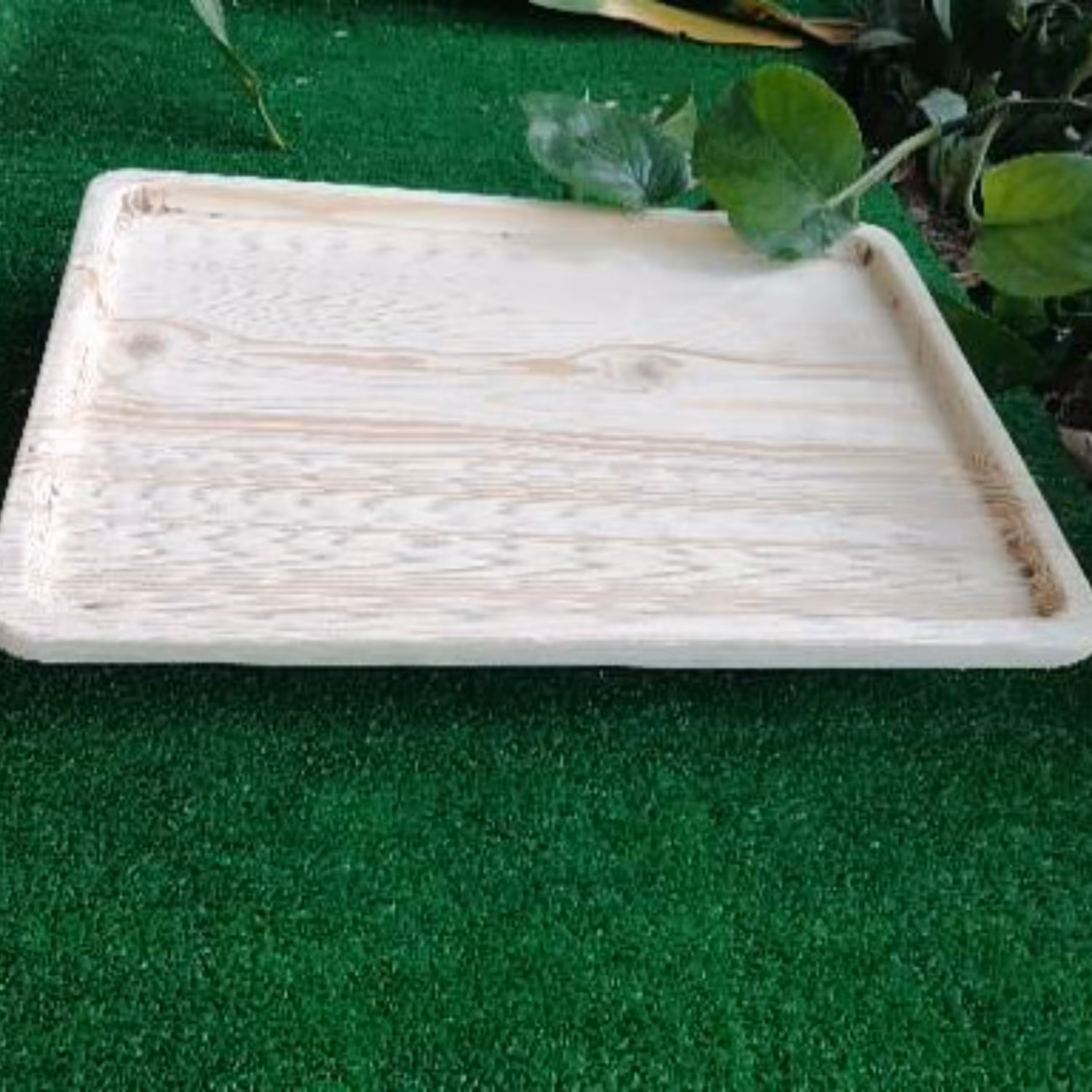 سینی چوبی در طرح های مختلف 