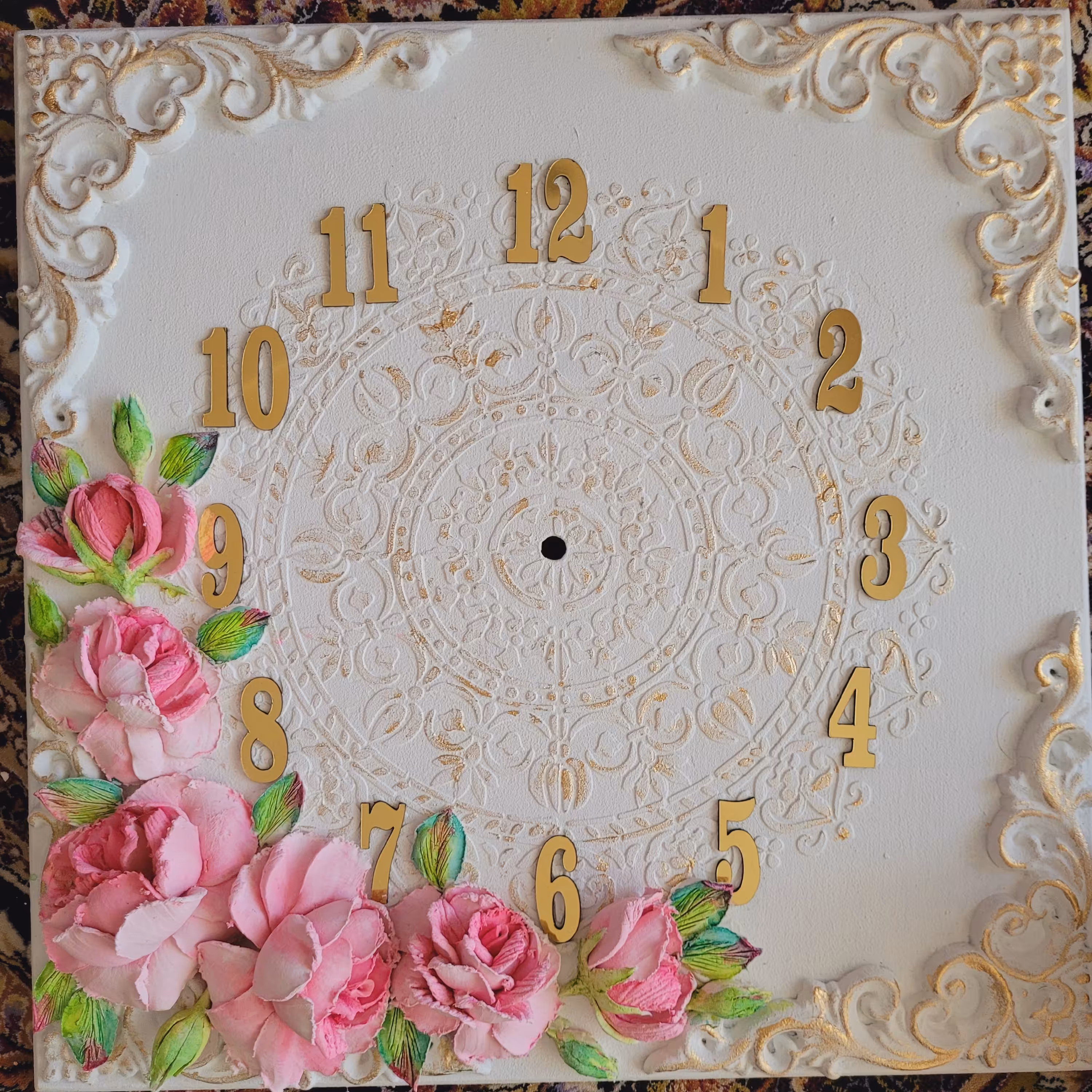 ساعت دیواری برجسته مربع مناسب جهیزیه و عروس قیمت برای قطر40 در 40