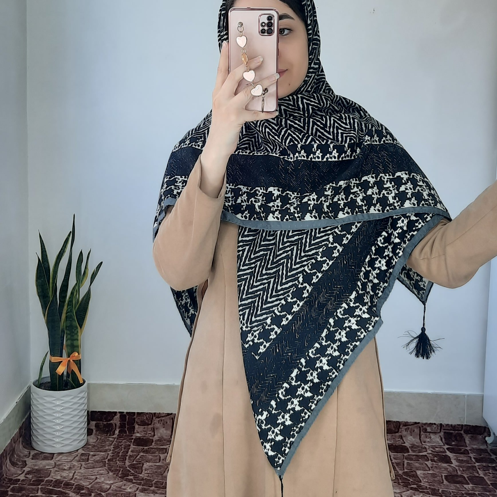 روسری نخی قواره بزرگ منگوله دار