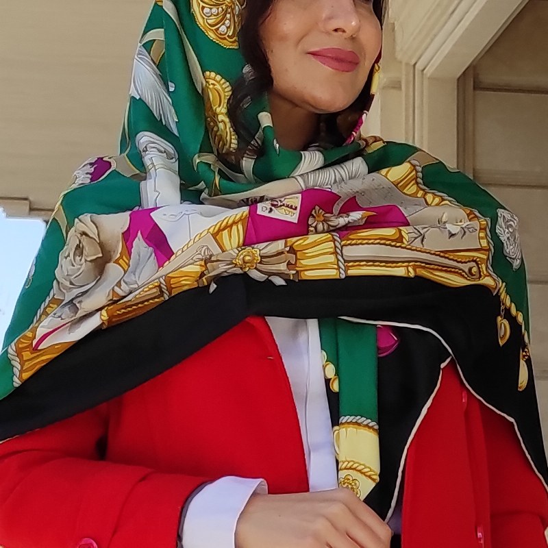 روسری ابریشم مجلسی وارداتی قواره بزرگ و دور دست دوز