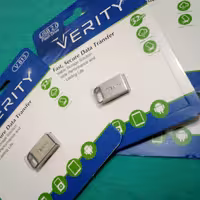 فلش 32 وریتی 813