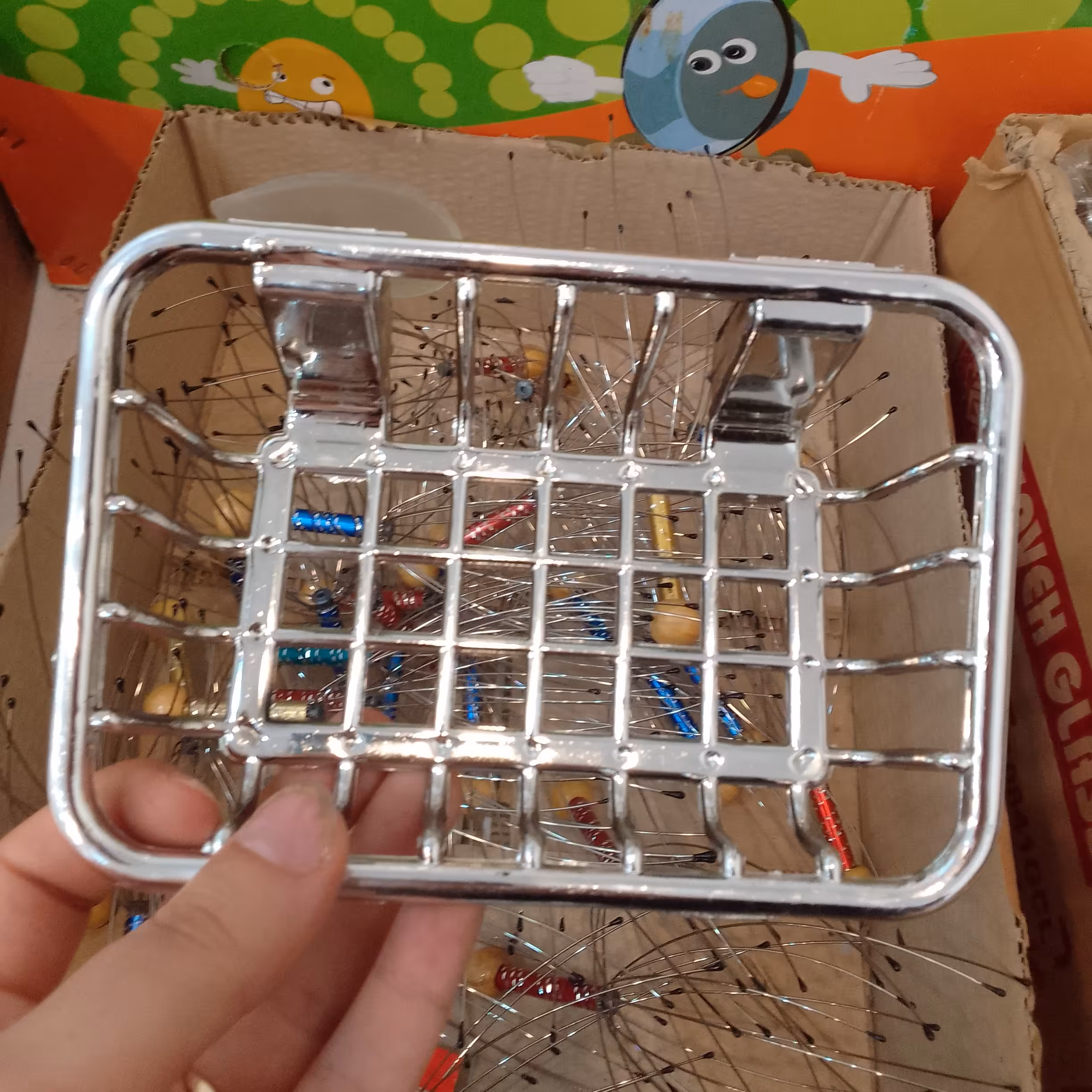 جا اسکاچی چسبان