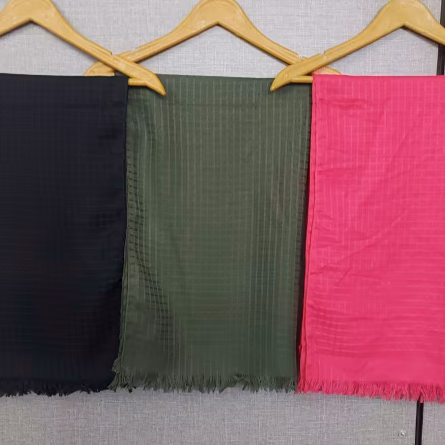 شال نخی طرح پارچه چهارخونه پایین ریش 60در 180 ارسال رایگان 