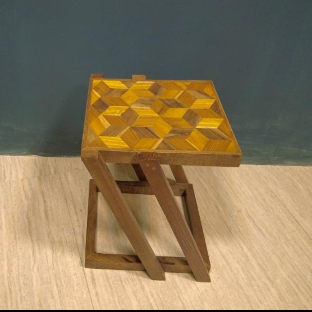 میز  عسلی