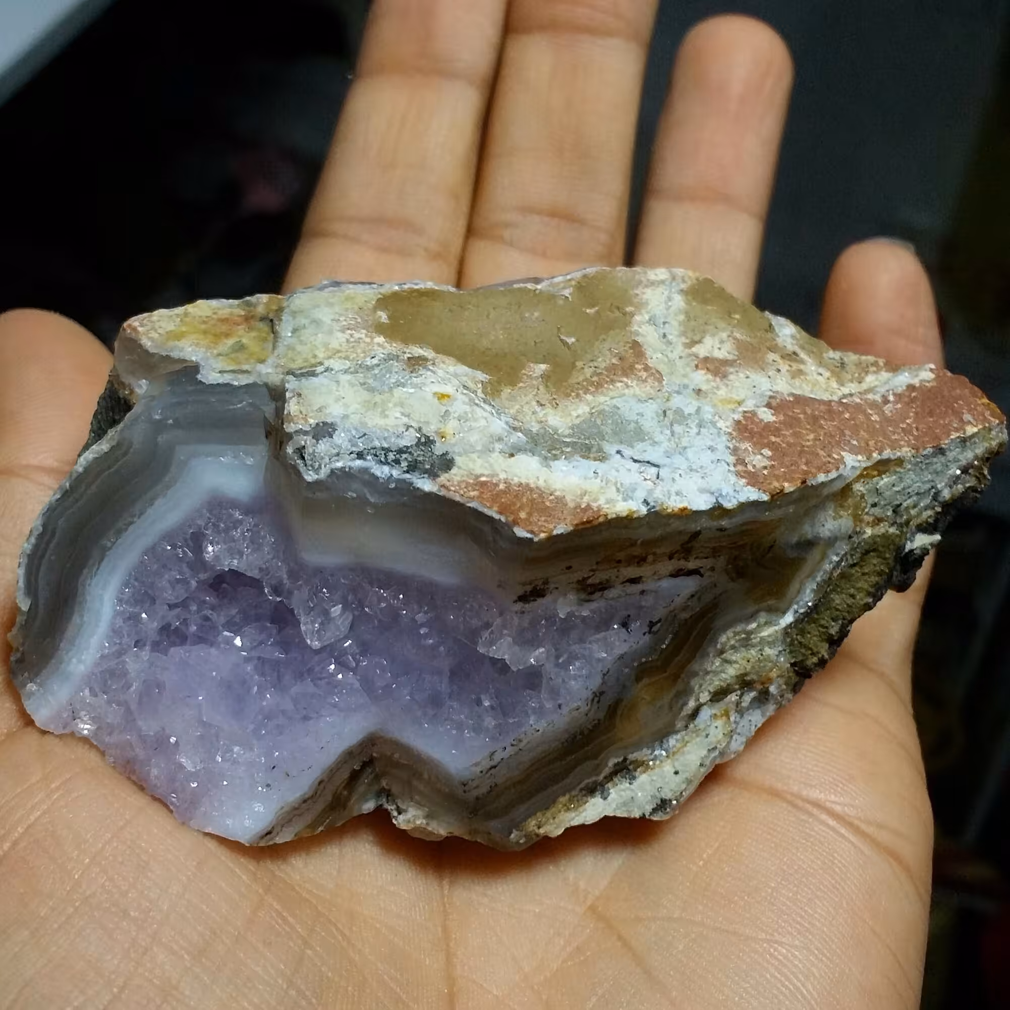 سنگ راف درشت آمتیس بلور درشت پر رنگ بسیار زیبا دیدنی کاملا طبیعی شاهکار خلقت خااااص
کد 9395