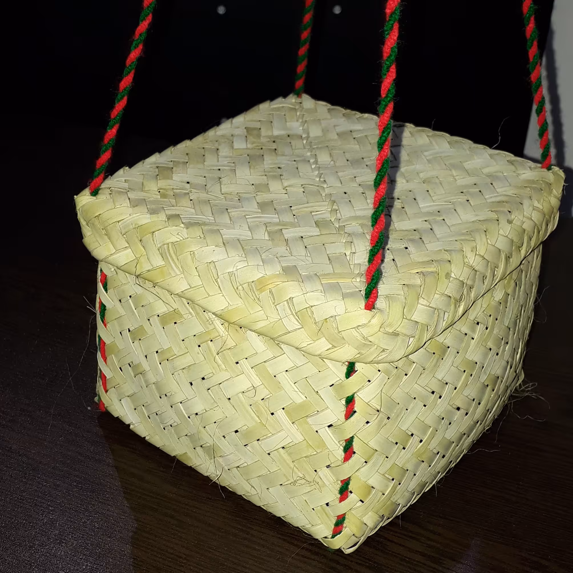 جعبه ی حصیری ساده بدون دسته کاموایی