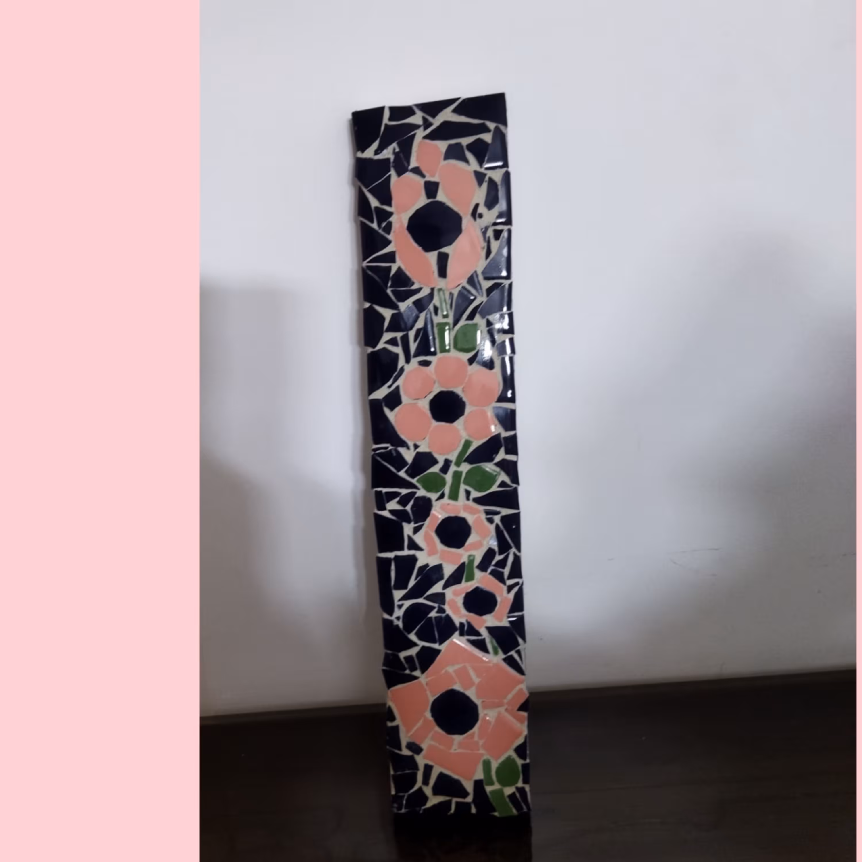 تابلو عمودی گل صورتی