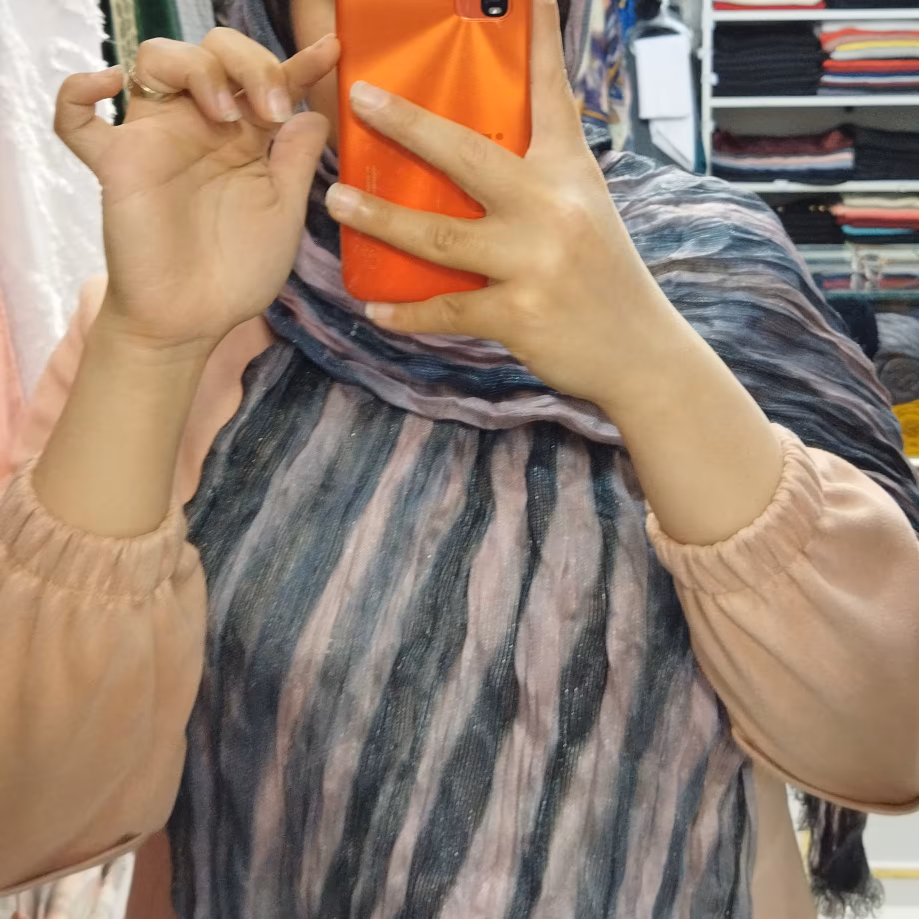 شال مجلسی صورتی شال بنفش شال لمه شال طیفی شال پلیسه شال دخترانه شال زنانه شال جدید شال مجلسی لمه شال عروسکی شال براق