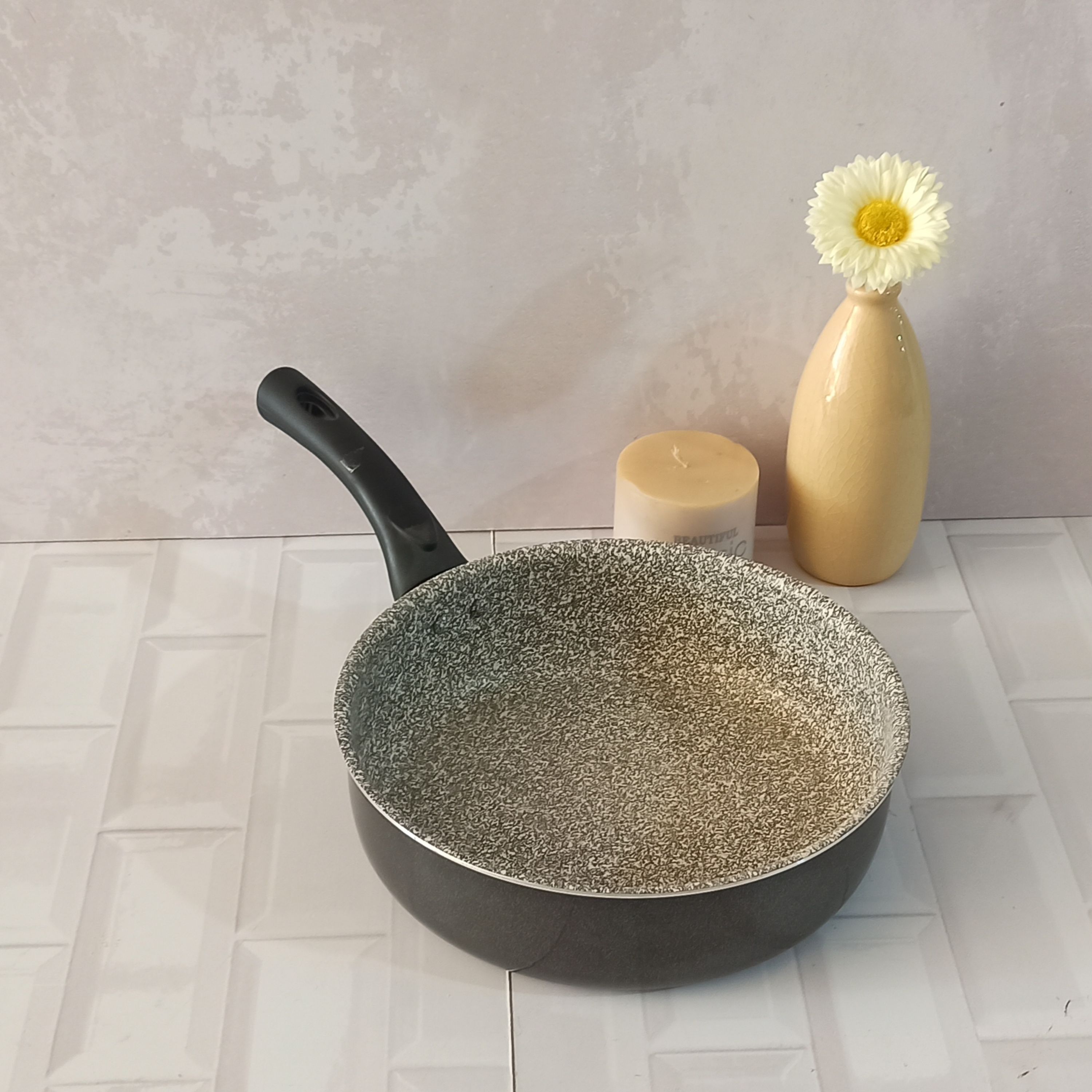 ماهی تابه تاوا سایز24 مدیریت غرفه این محصول را استفاده کرده لحاظ کیفیت عالی هست