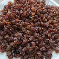 کشمش مویز درشت قرمز