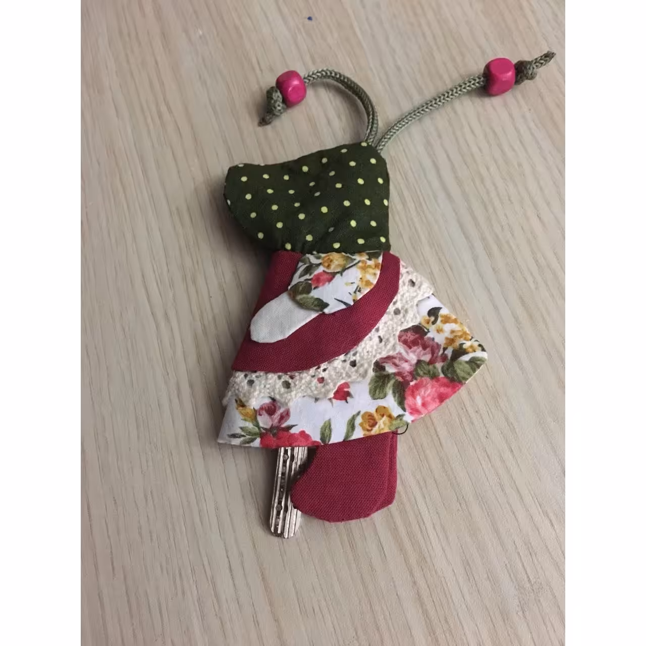 جاسوییچی پارچه ای دست دوز