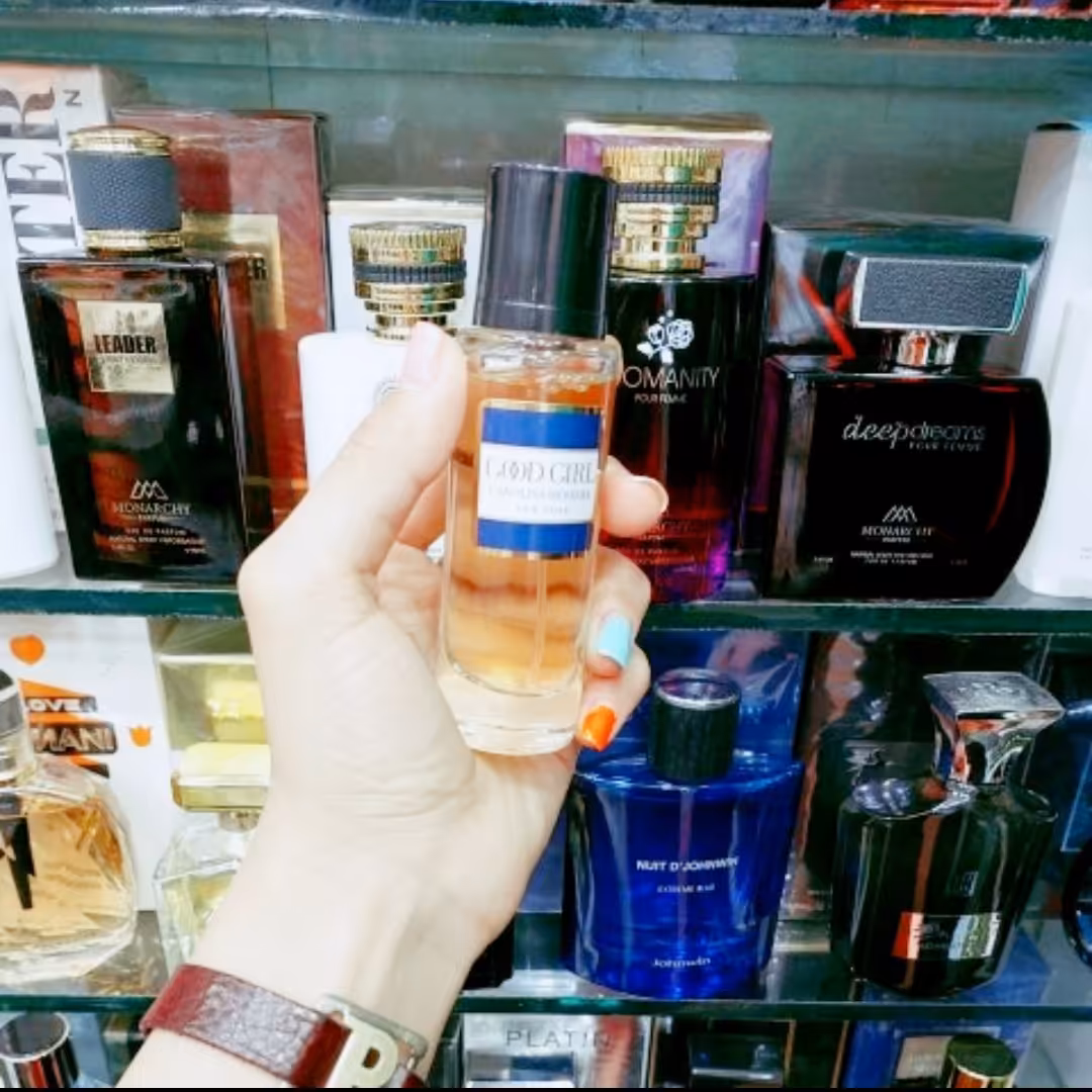 ادکلن گود گرل مشکی زنانه 30 میل  Carolina Herrera Good Girl عطر جیبی عطر کوچیک
