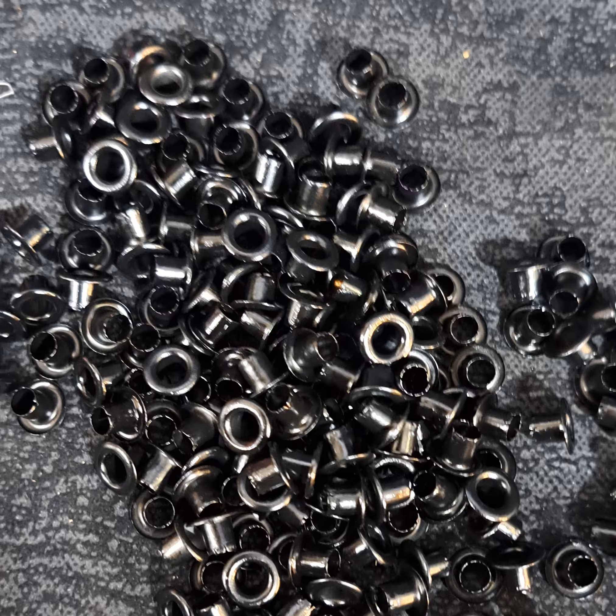 حلقه s42 رنگ مشکی بسته 200عددی