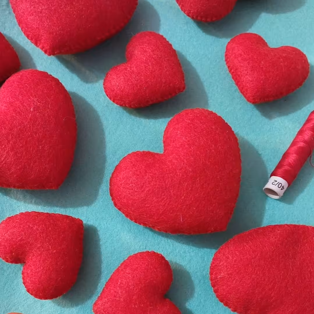 قلب نمدی  عروسک قلب نمدی