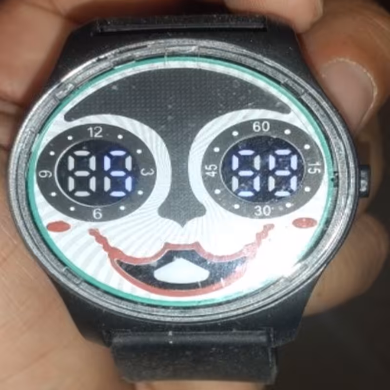 ساعت مچی دیجیتالی ،چراغدار،طرح چهره خندون و بسیار با کیفیت و خارجی 