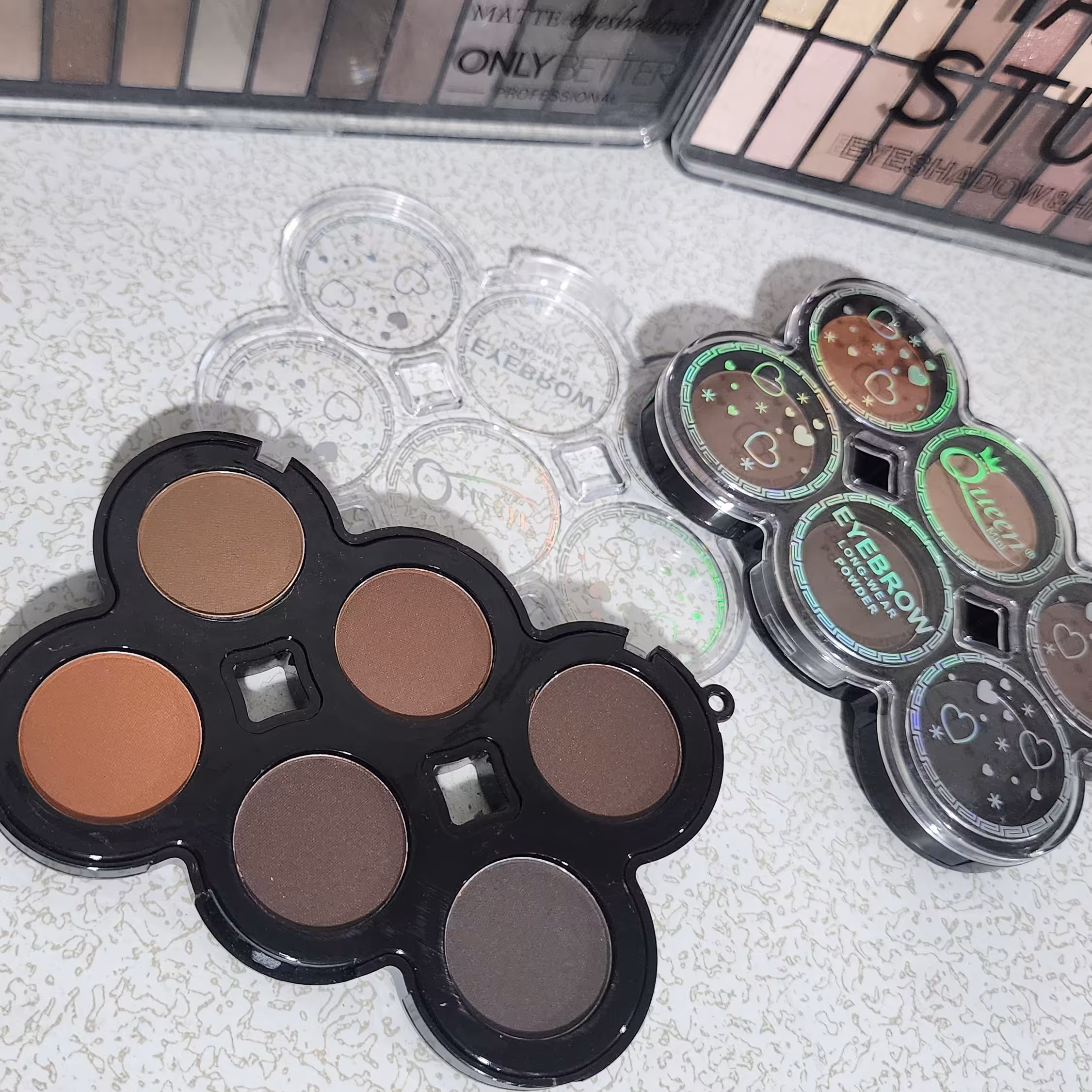 سایه ابرو 6 رنگ کوئین