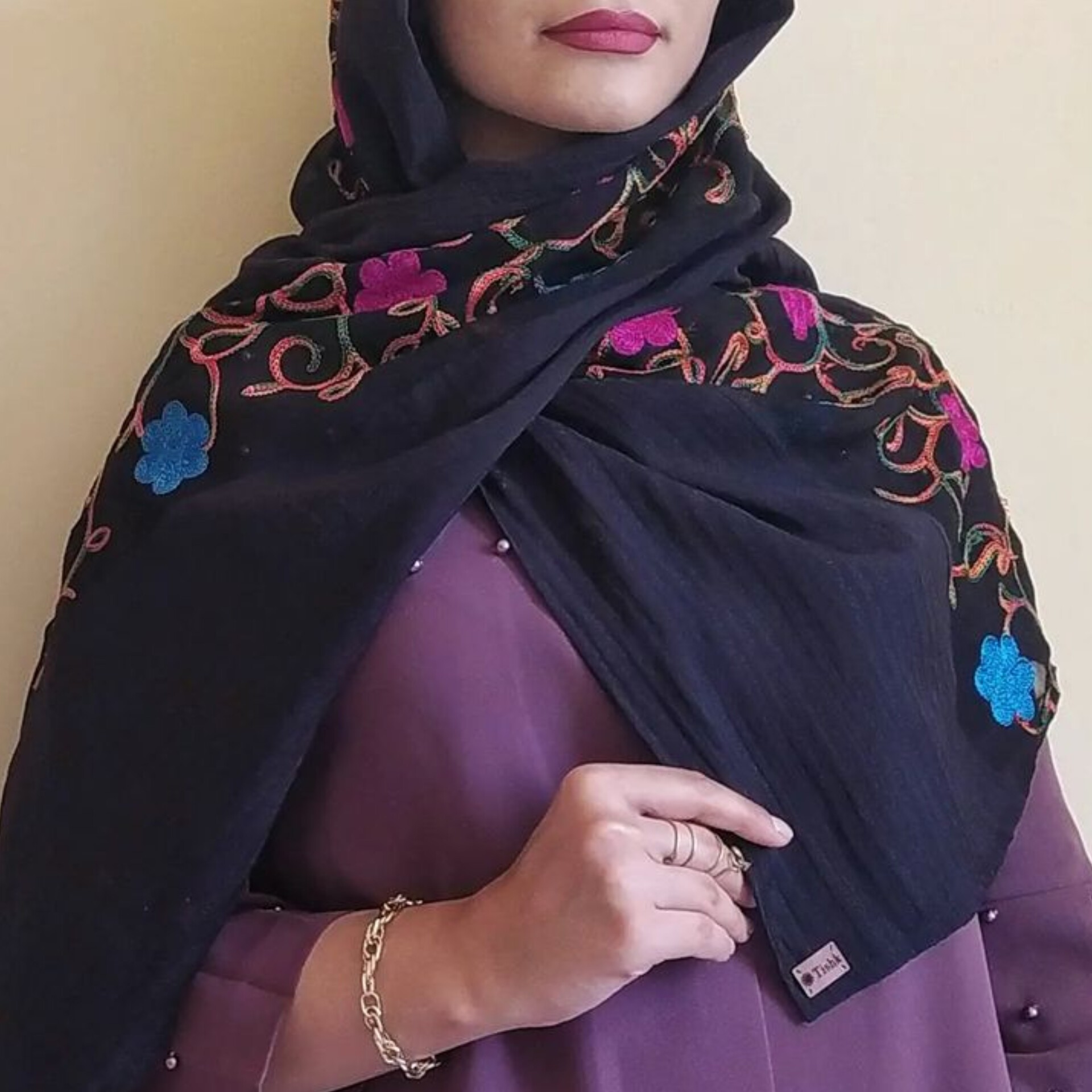 شال خامه دوزی
