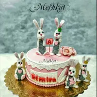 کیک فندانت کیک خرگوش کیک تولد دخترانه کرج گوهردشت کیک صورتی 