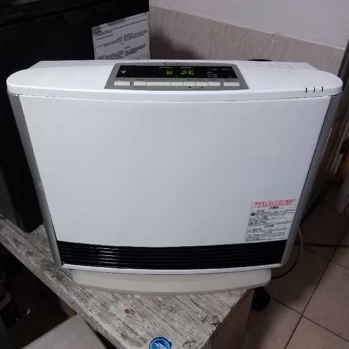 بخاری گازی برقی ژاپنی توان 5.800کالری مجهز به یون ساز پایه چرخشی سخنگو تمام فول 