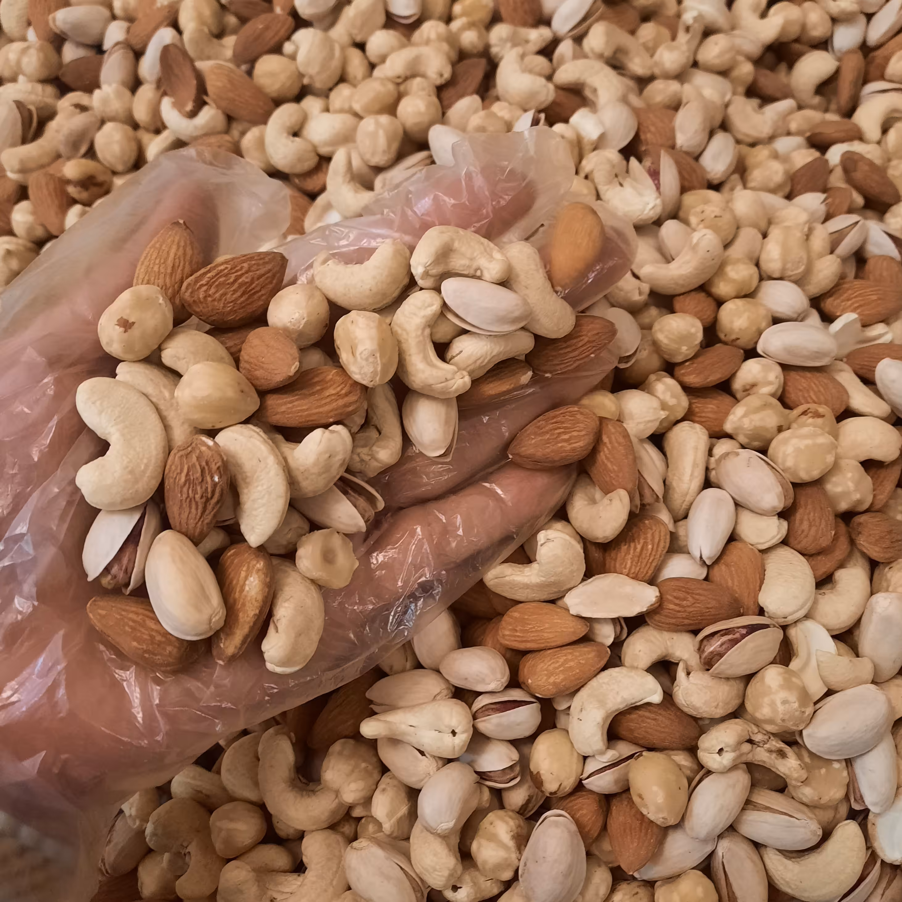 چهار مغز خام