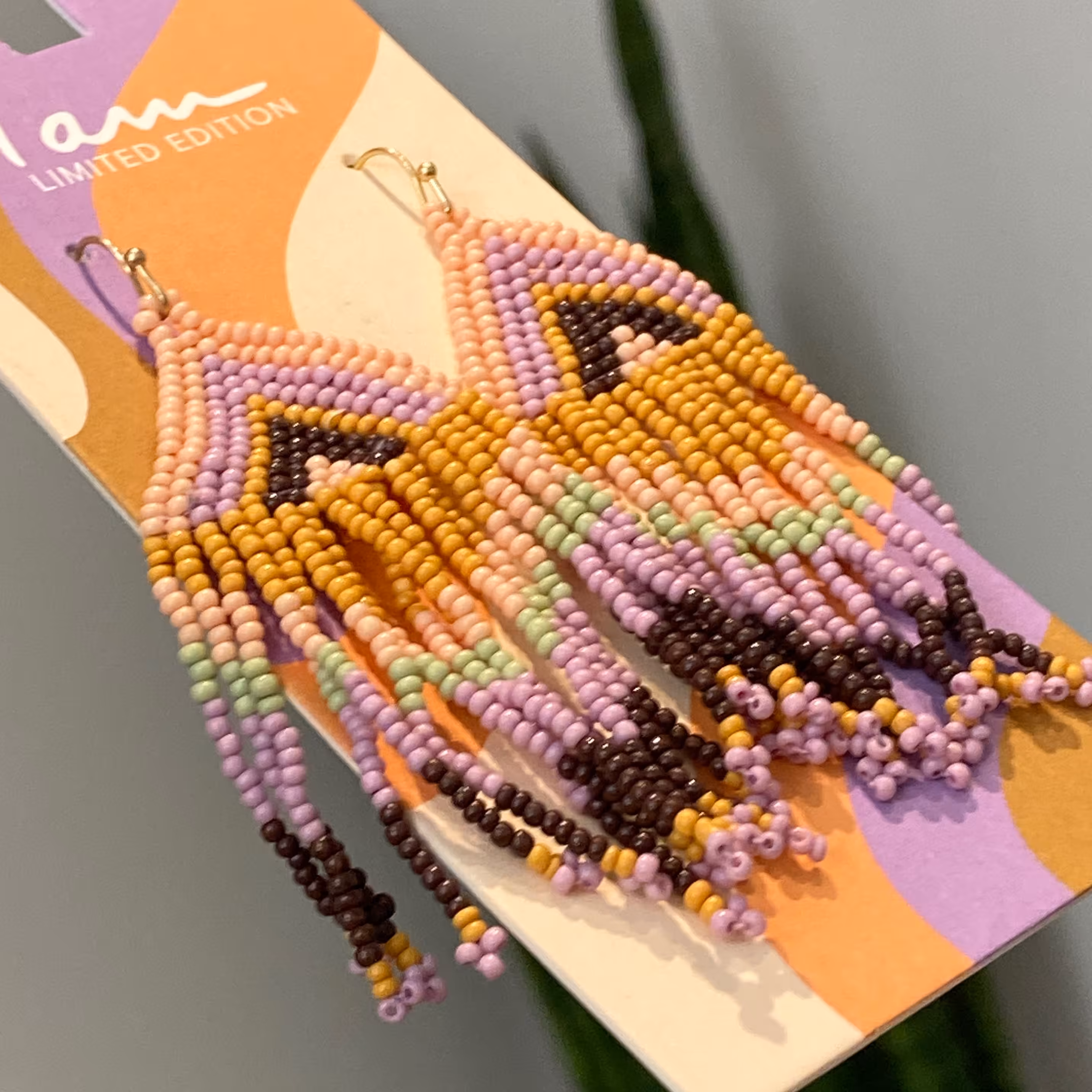 گوشواره سرخ پوستی  آویز مهره ای با تخفیف فوق العاده 