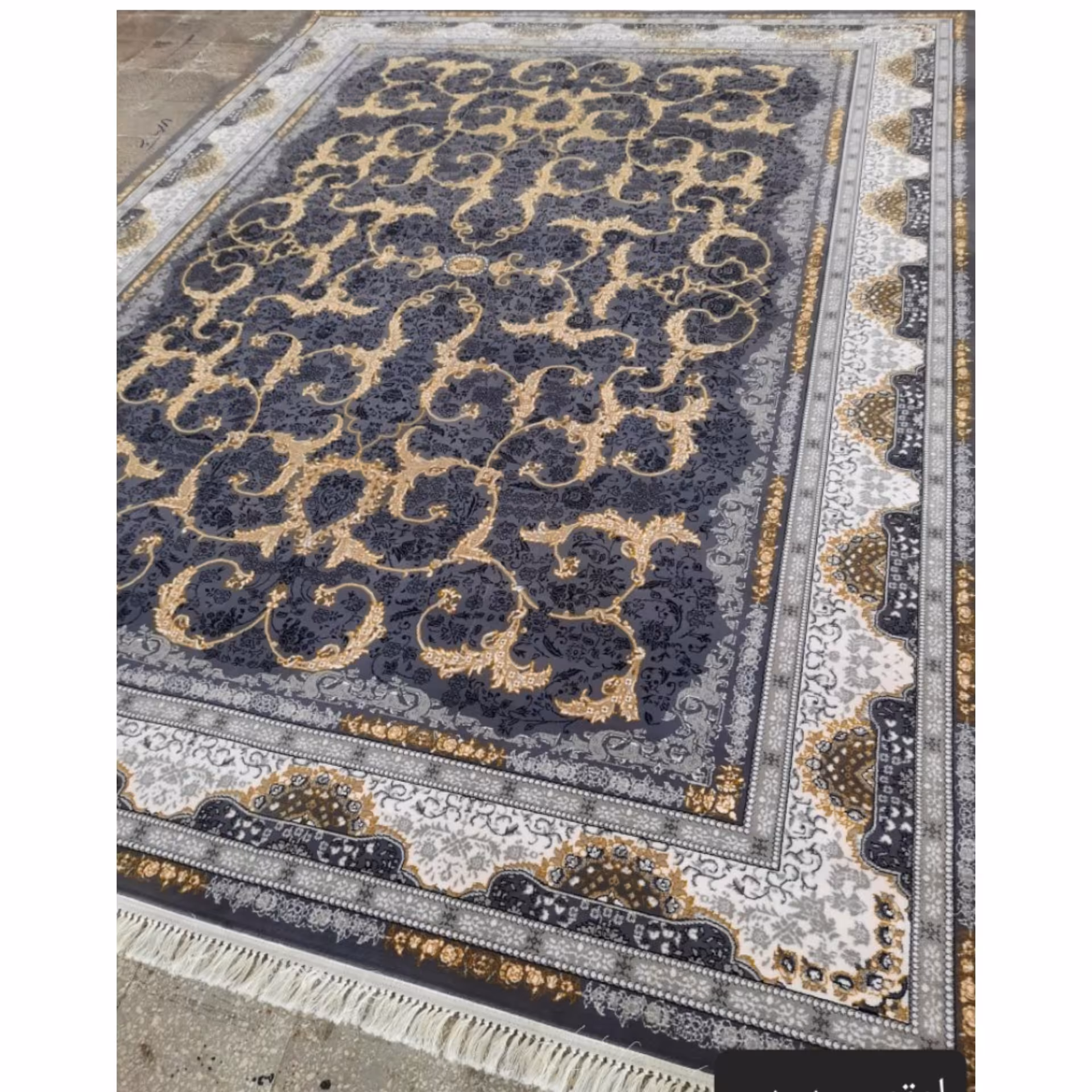 فرش ماشینی ارزان قیمت 6 متری 500 شانه طرح 700 مدل لوتوس رنگ دودی 