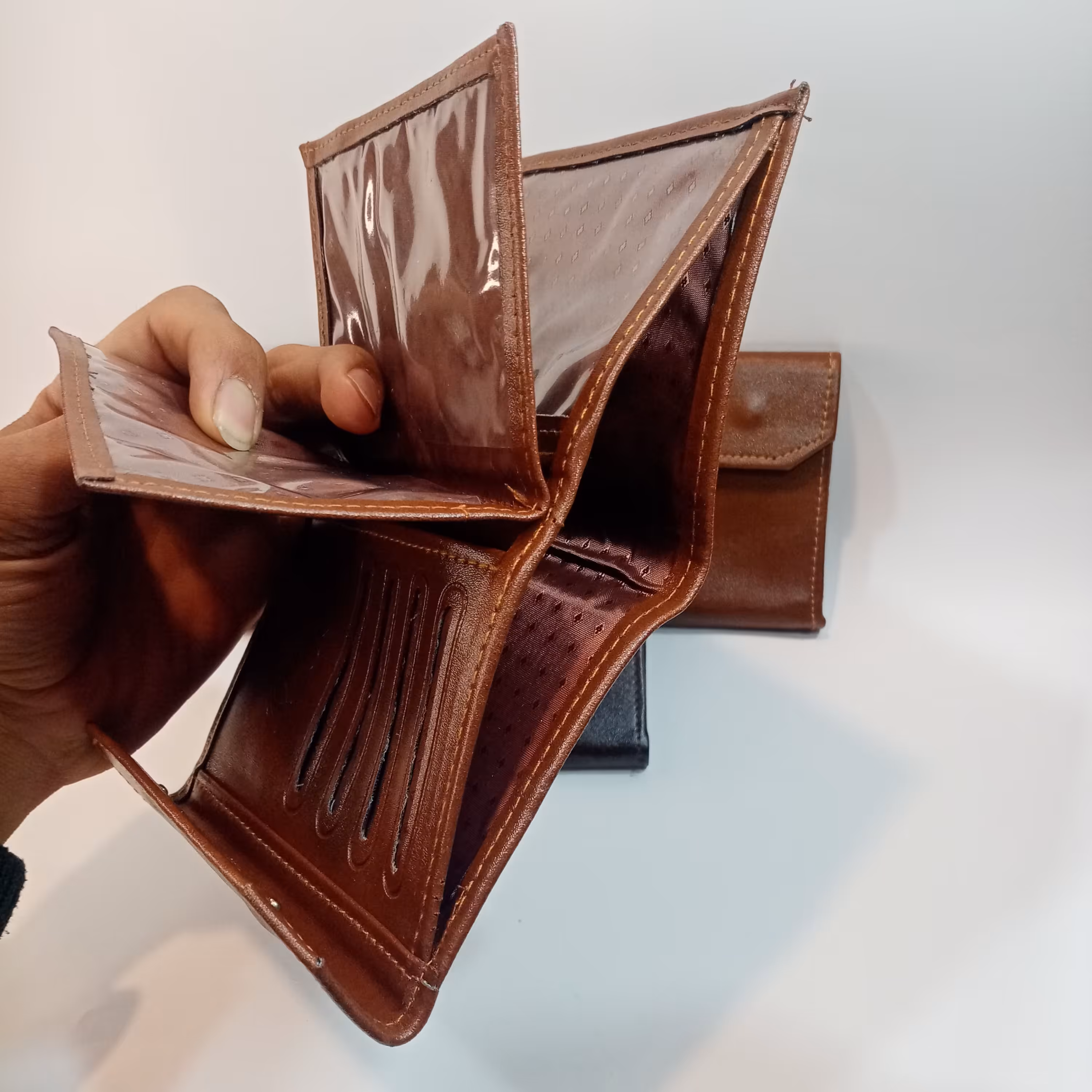 کیف مدارک و کارت دکمه دار بسیار جادار درجه یک و زیبا