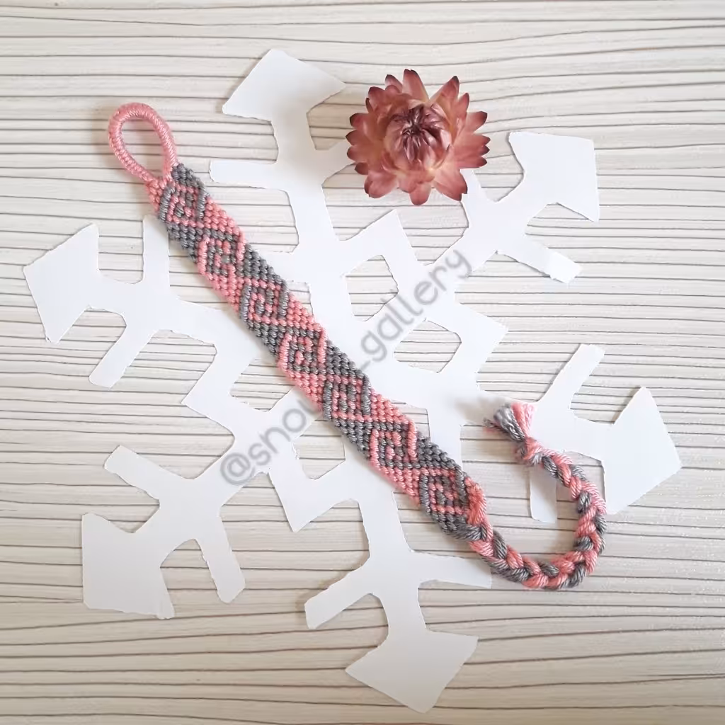 دستبند بافت طرح ورساچه