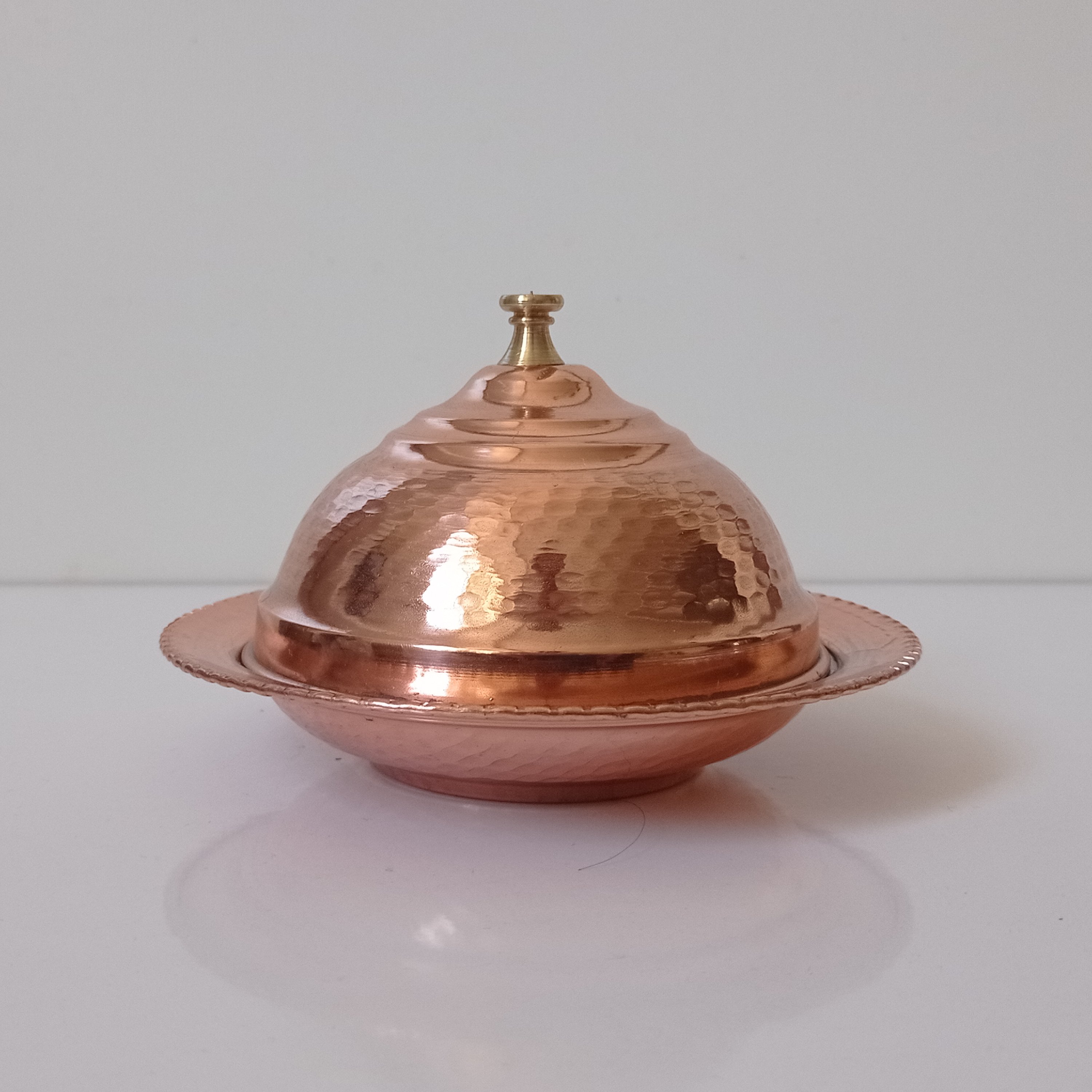 پنیر خوری یا کره خوری مسی درب دار چکشی نانو شده با کیفیت عالی