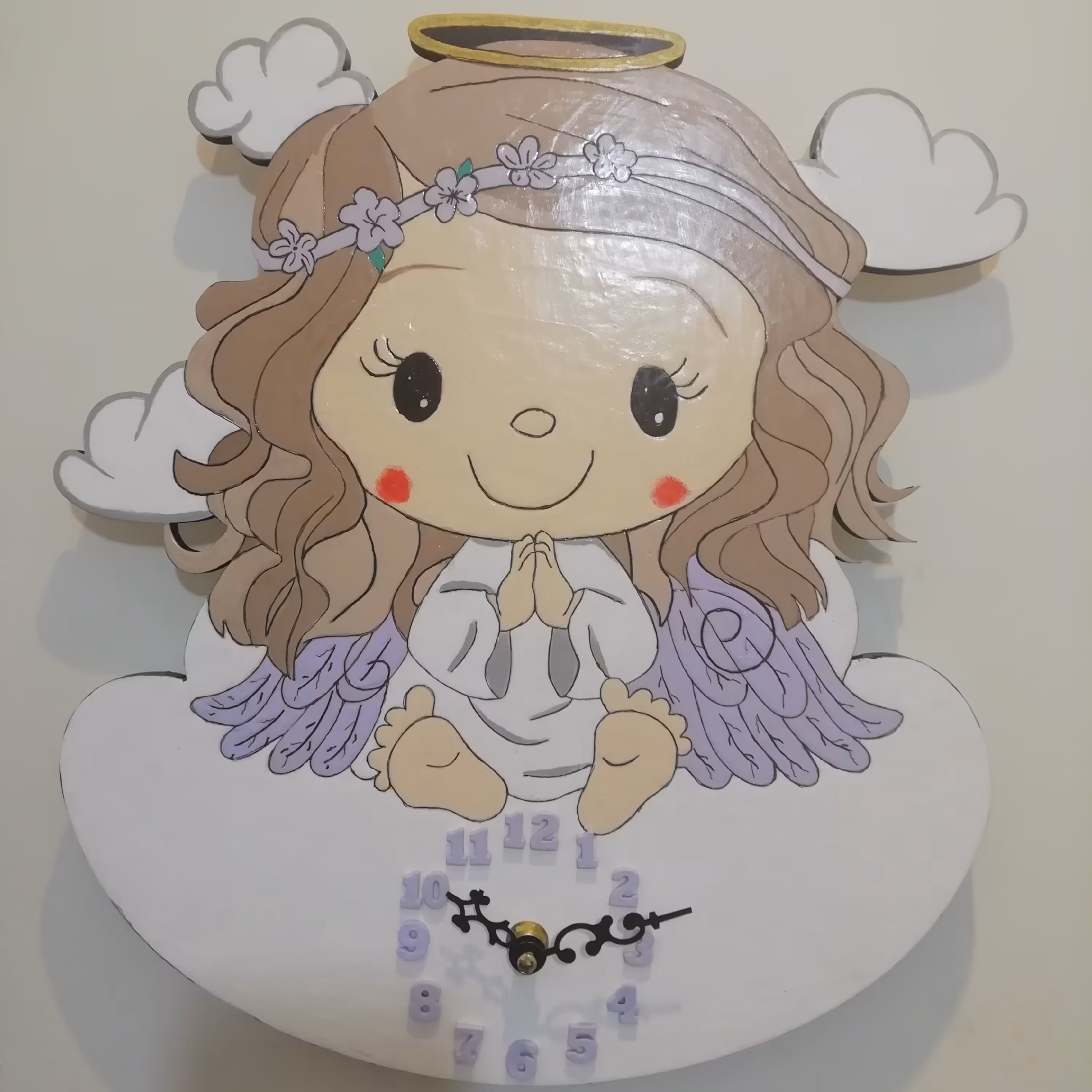 ساعت دیواری قابل اجرا در هر رنگی، قابل سفارش در هر طرحی