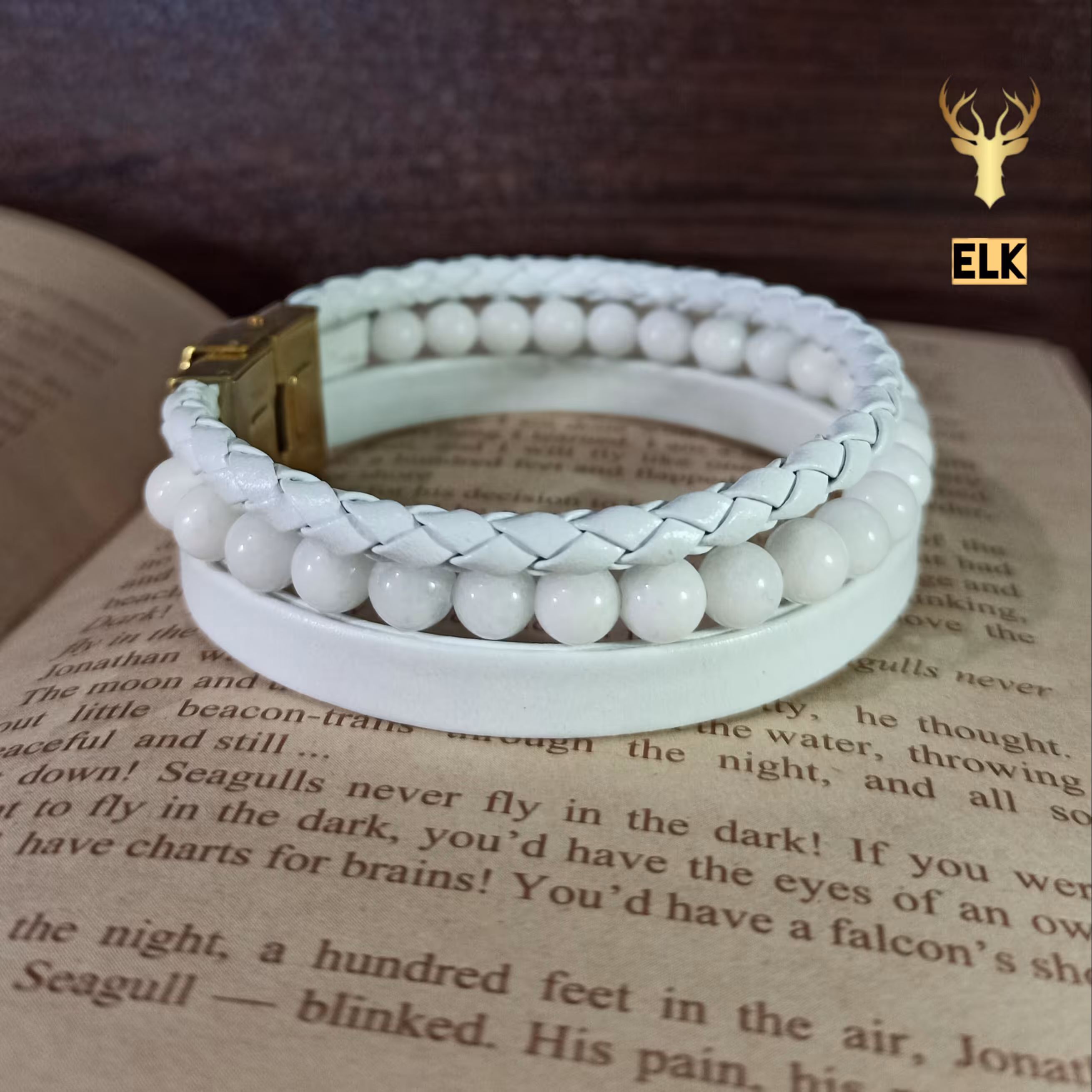 دستبند چرم طبیعی و سنگ مدل A313 سفید (ارسال رایگان با جعبه چوبی)