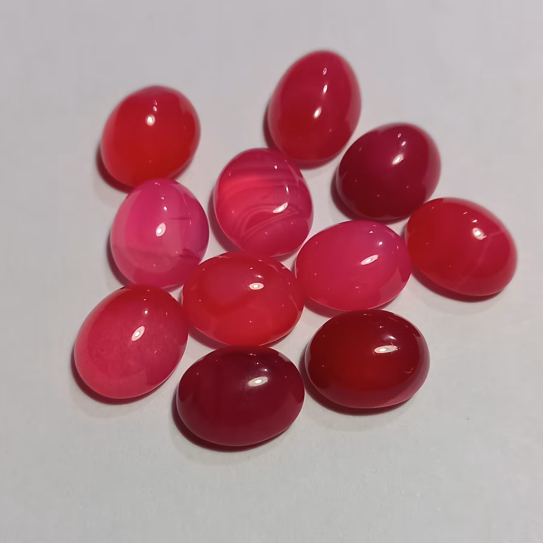 سنگ عقیق سرخ شرابی و دانه اناری و خون کفتری