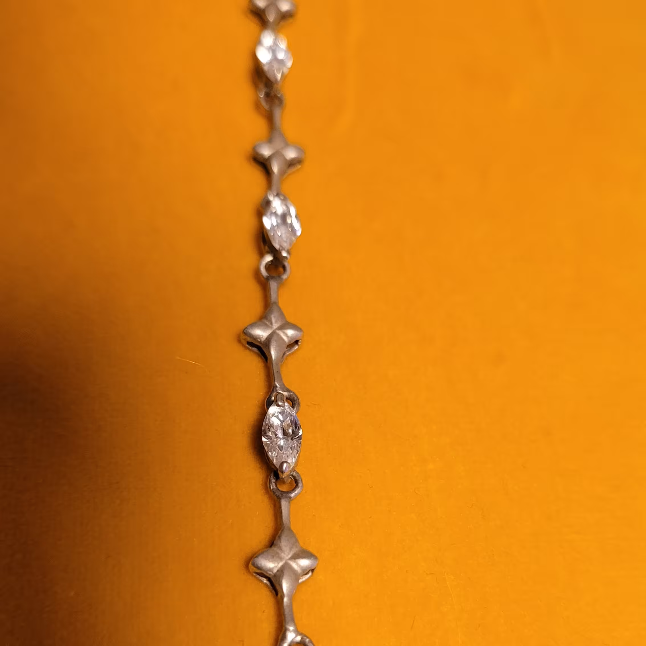 دستبند نقره طرح جواهر               