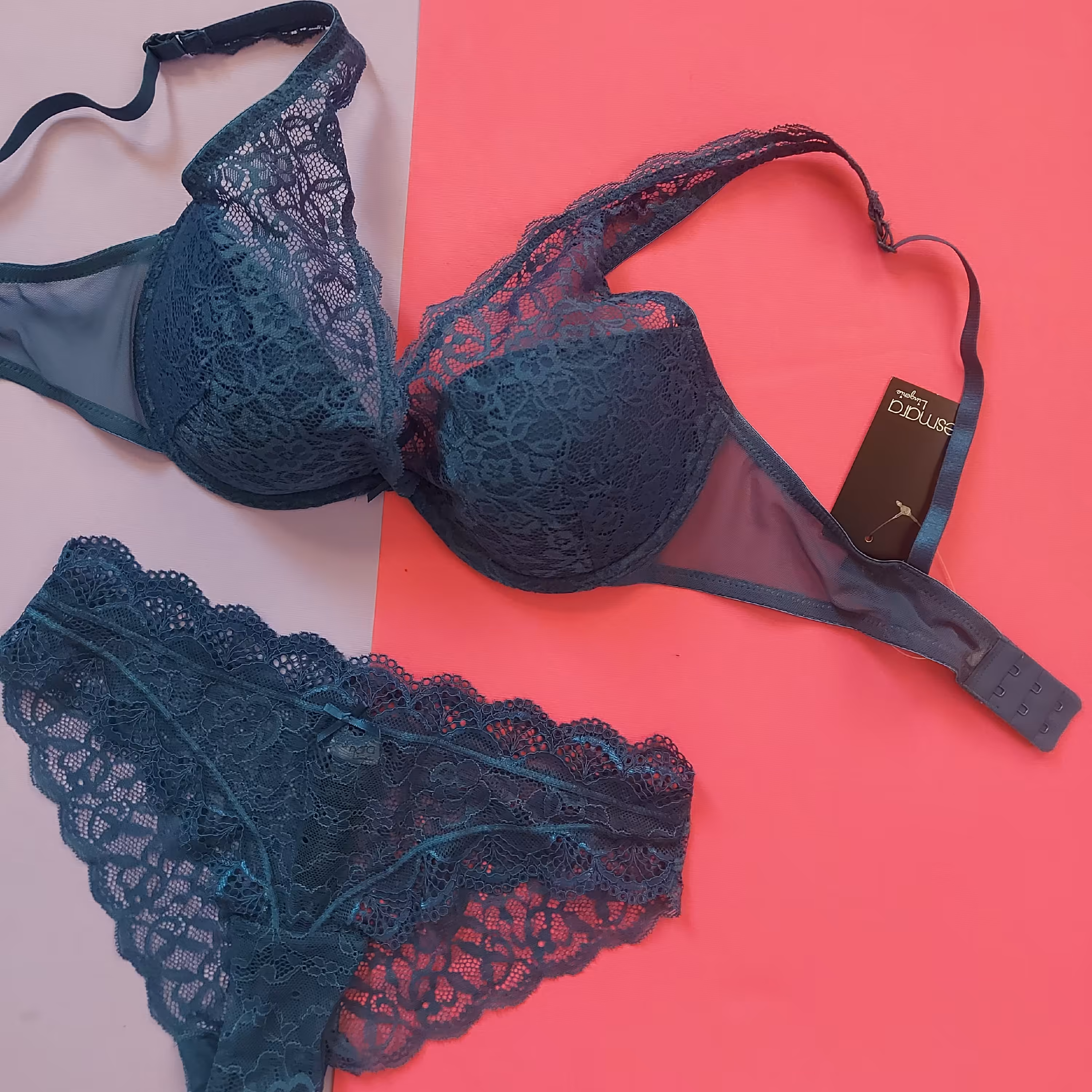 ست شوزت و سوتین گیپور بسیار شیک و با کیفیت محصول اروپا برند اسمارا آلمان 