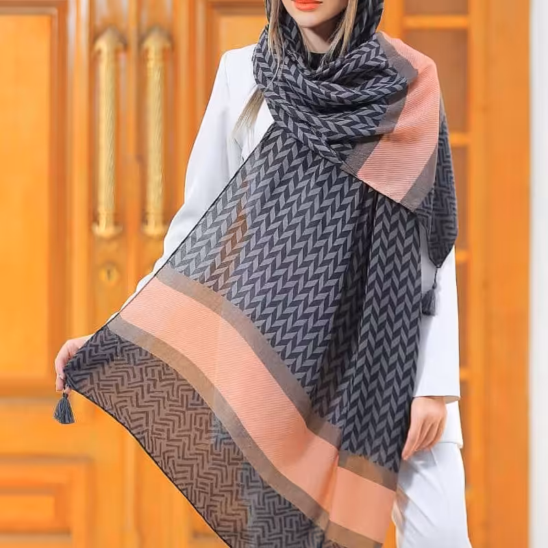 شال نخی طرحدار منگوله دار