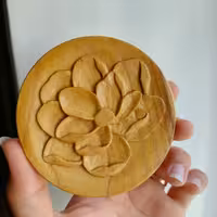 آینه چوبی منبت کاری شده طرح گل چوبینک