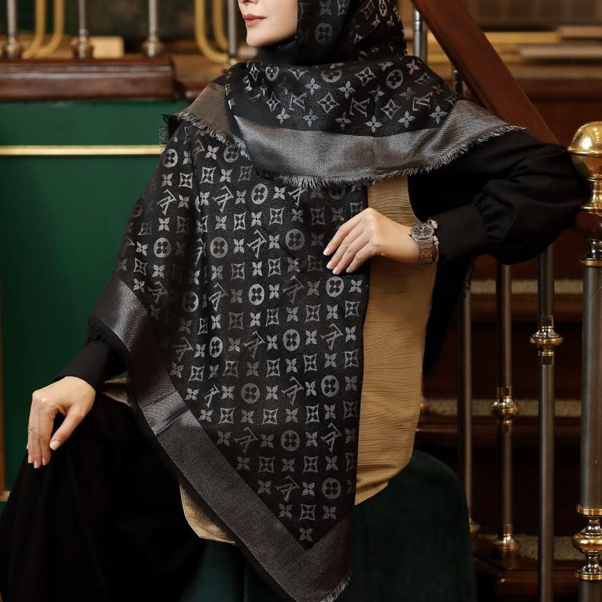 روسری کشمیر لمه دار lv مشکی