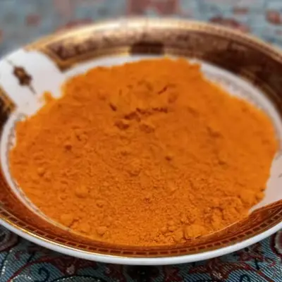 زرد چوبه درجه یک هندوستان خالص در بسته بندی نیم کیلویی