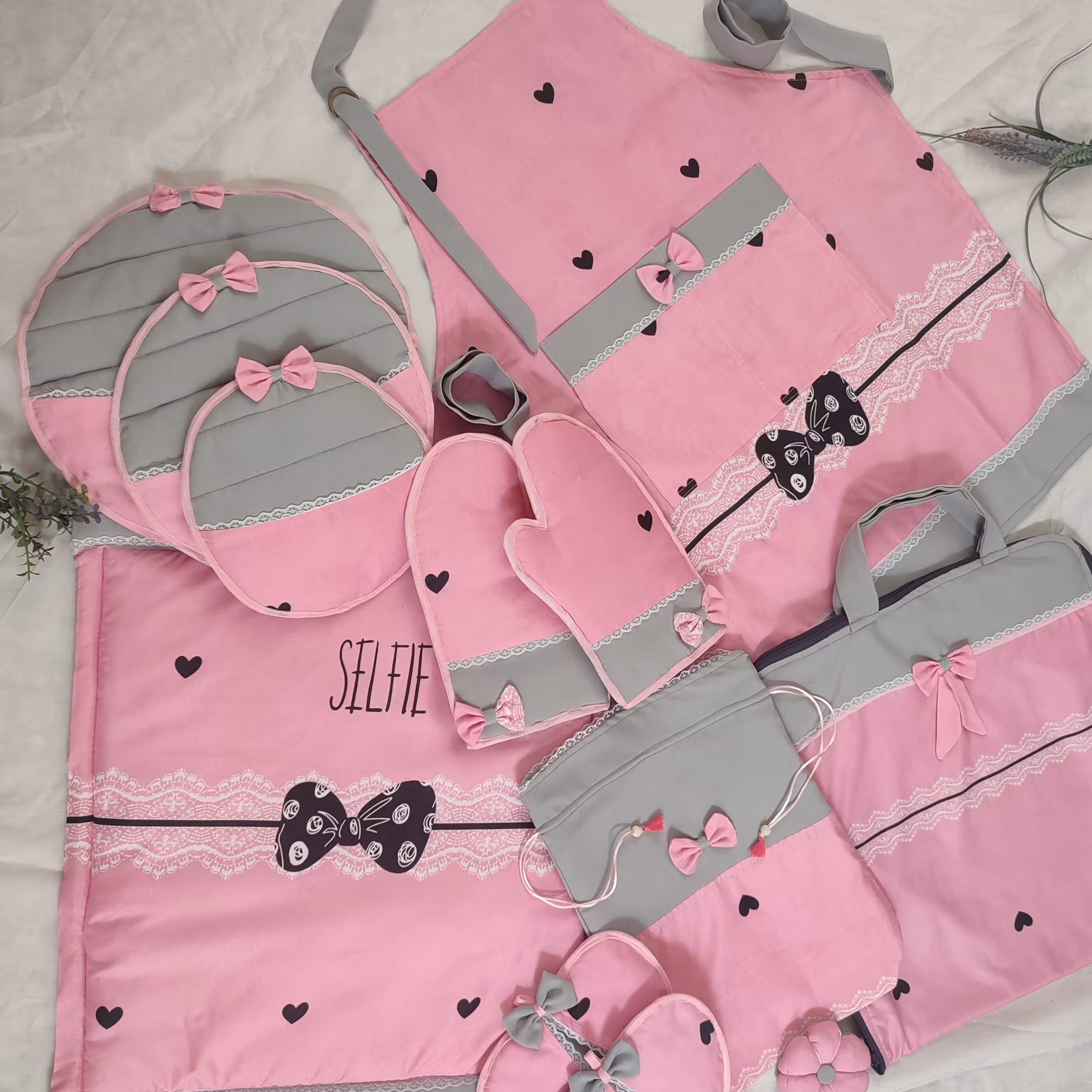 سرویس آشپزخانه قلبی صورتی