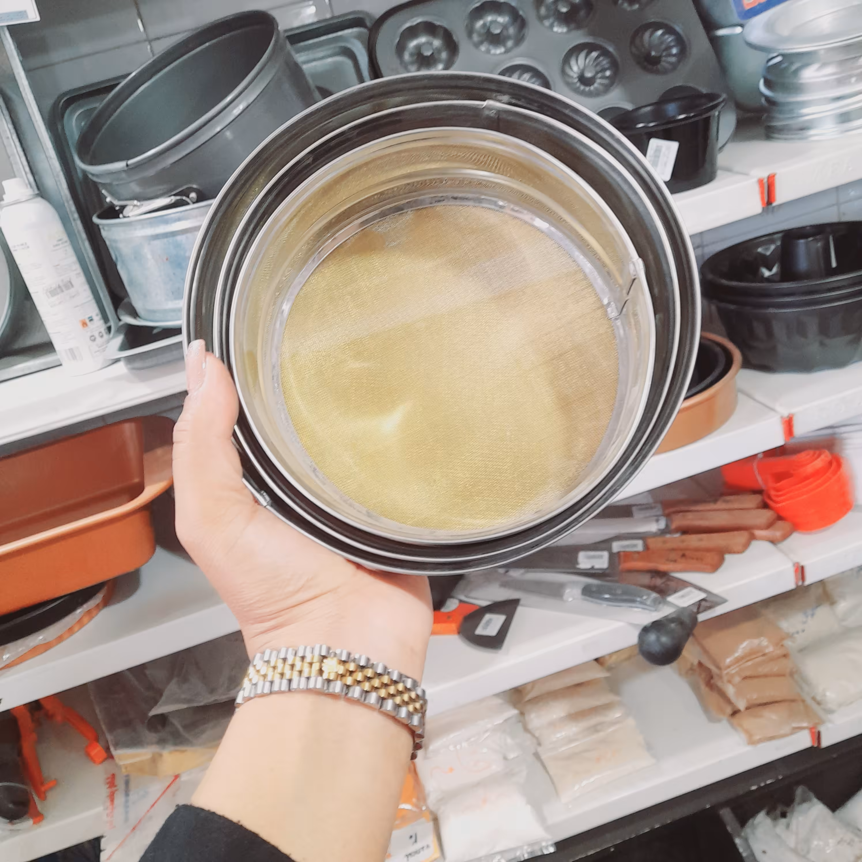 الک جنس استیل   در سه سایز کوچک (14)متوسط(15) و بزرگ (16)