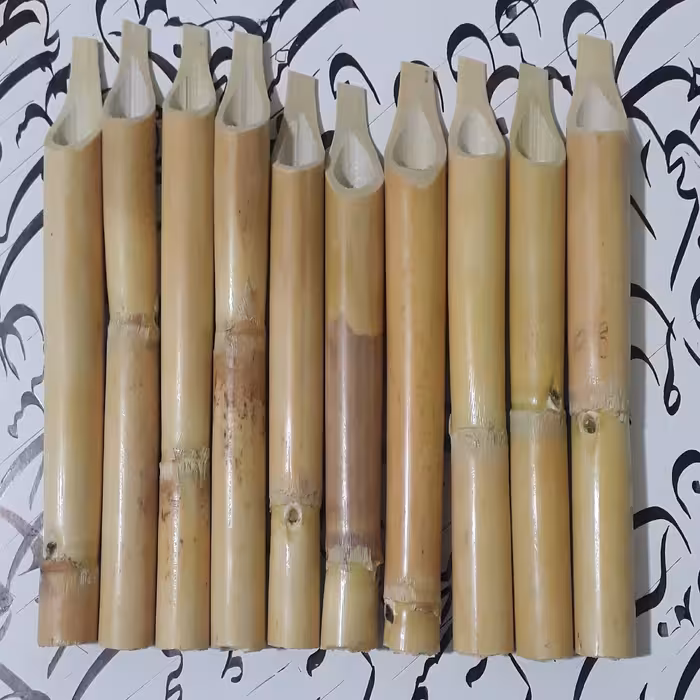 قلم نی خوشنویسی بسته 10 تایی با تراش استاندارد مناسب برای هنرجویان