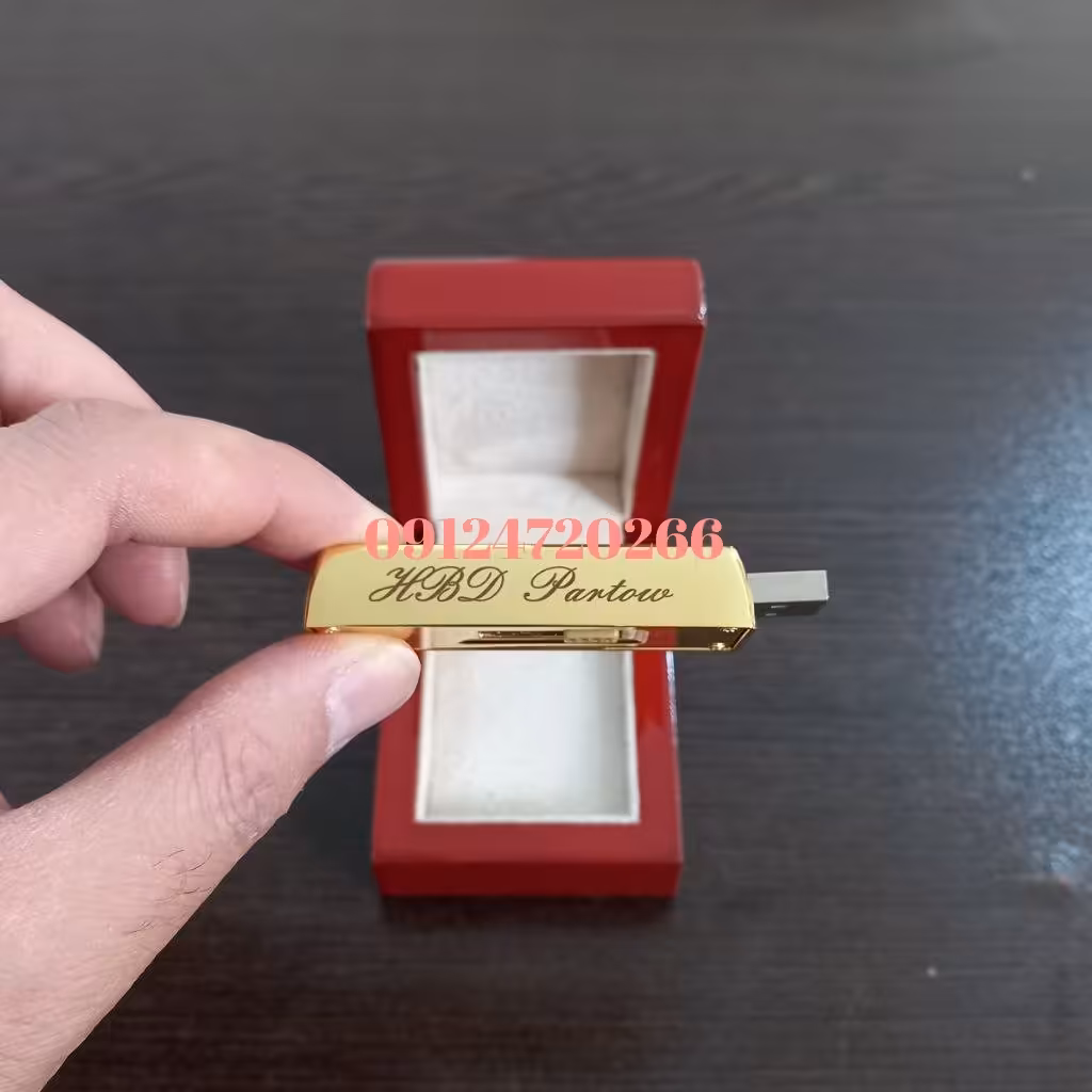 فلش شمش روکش طلا 32گیگی به همراه حک اسم جعبه 