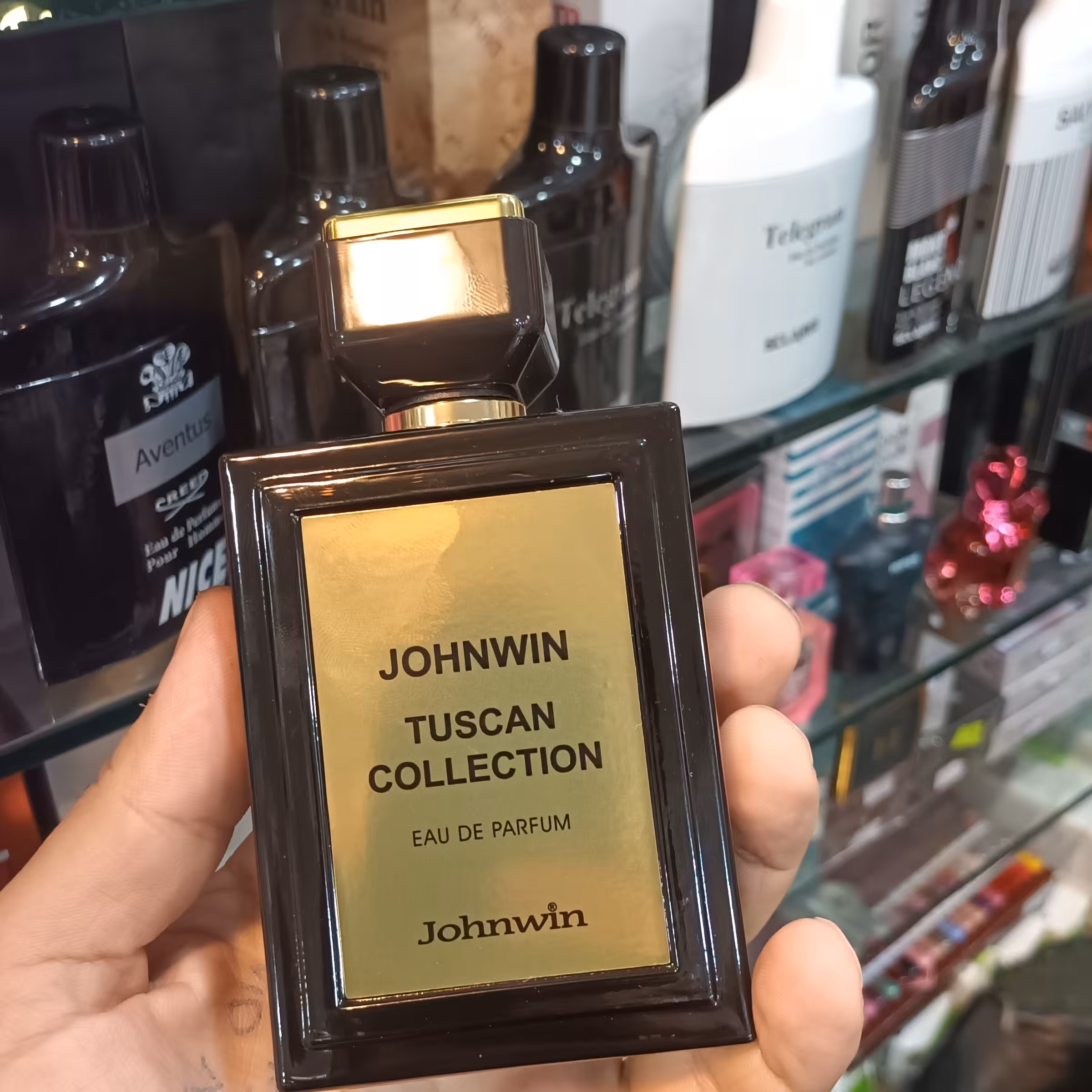 عطر ادکلن مردانه تام فورد توسکان لدر جانوین توسکان لدر (JohnwinTom Ford Tuscan Leather

