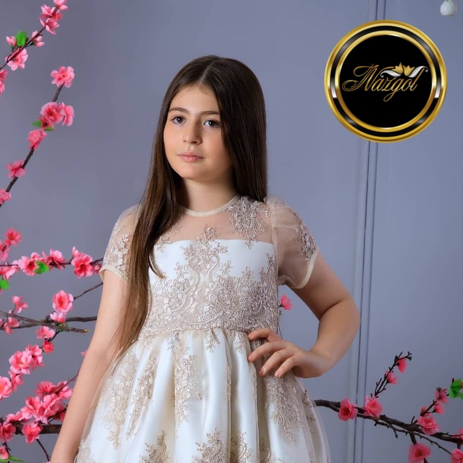 پیراهن دخترانه گیپور آسترکشی شده با تن خوری عالی مناسب دخترای خاص پسند