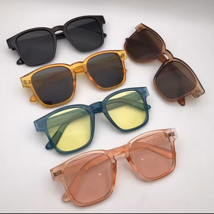 عینک آفتابی زنانه و مردانه شیک 22