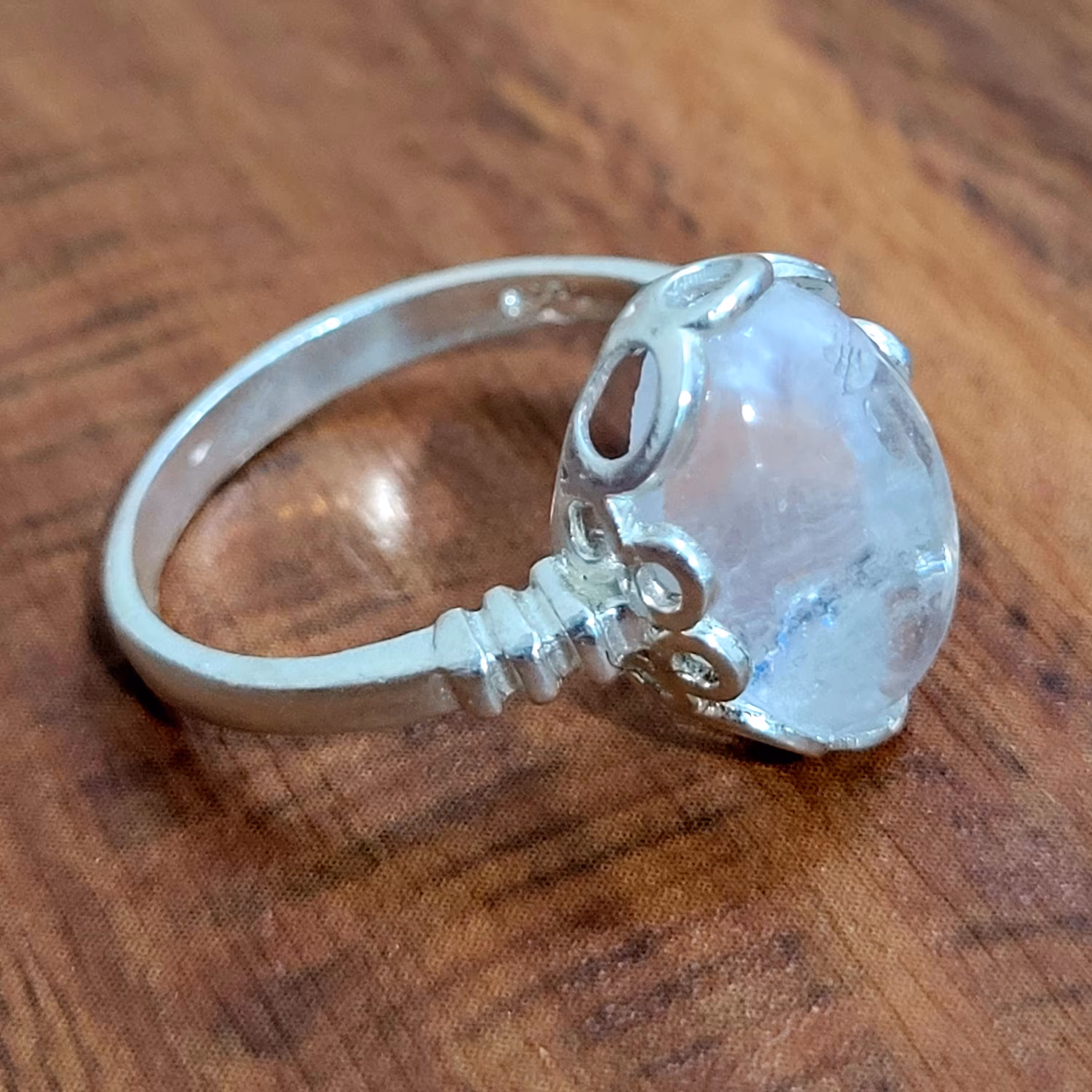 انگشتر نقره زنانه ظریف با سنگ در نجف 